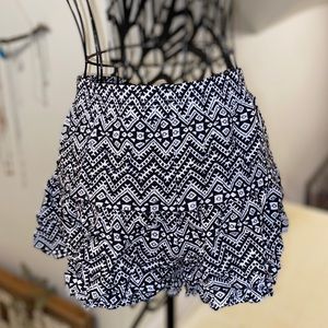black and white patterned skort